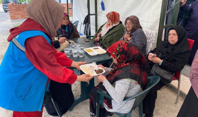 Deprem bölgesinde oruçlar, Büyükşehir'in kardeşlik sofrasında açılıyor