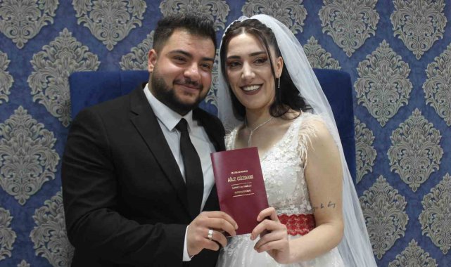 Deprem öncesi nikah tarihi alan çiftin nikahı geldikleri Kırklareli'de kıyıldı