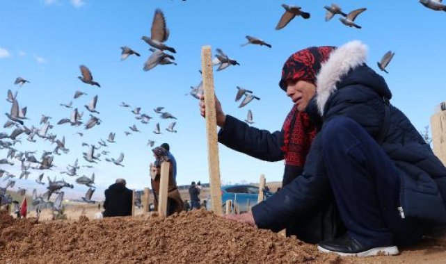 Depremde oğlu sayesinde hayatta kalan anne, yaşadığına sevinemedi