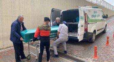 Depremden 111 saat sonra yaralı çıkarılan Ayşegül, kurtarılamadı