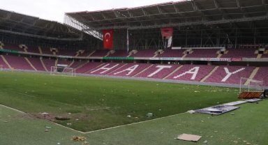 Depremden saatler önce büyük sevincin yaşandığı Yeni Hatay Stadı'nda acı ve hüzün hakim