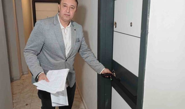 Depremden sonra evine döndü, hayatının şokunu yaşadı