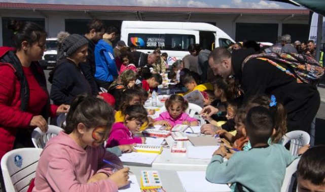 Depremzede çocuklar çizim atölyesinde buluştu