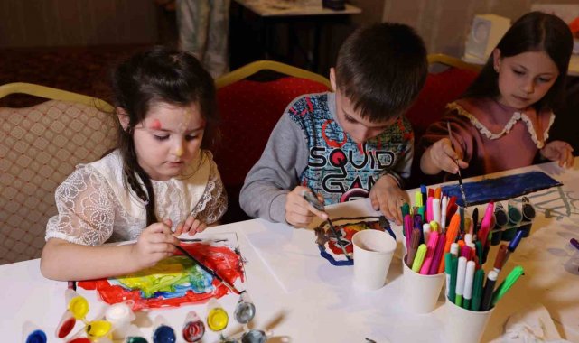 Depremzede çocuklar termal otelde misafir ediliyor