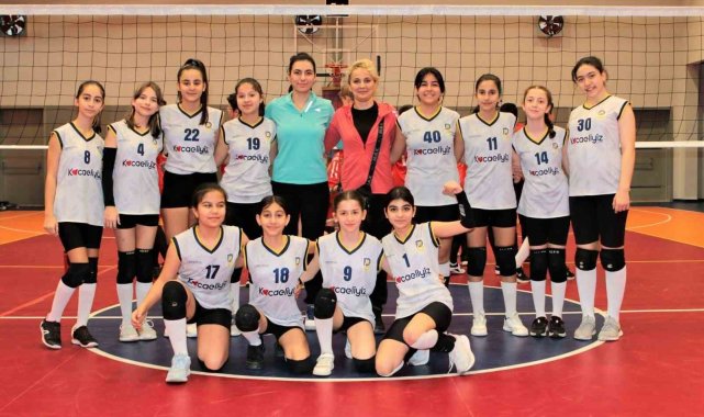 Derincespor'un midi kızlarından galibiyet