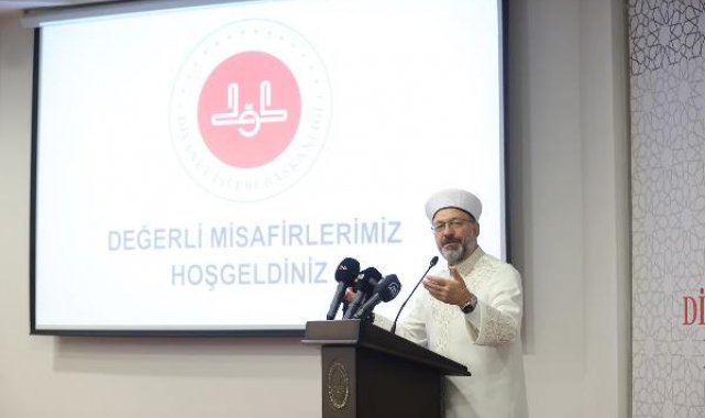 Diyanet İşleri Başkanı Erbaş, Ankara'da depremzedelerle iftar yaptı