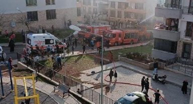 Diyarbakır'da evini ateşe verip kaçtı
