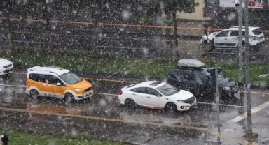 Diyarbakır'da kar yağışı etkili oldu