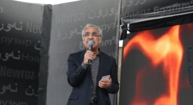 Diyarbakır'da nevruz kutlamasında olay; 5 polis yaralandı, 19 gözaltı