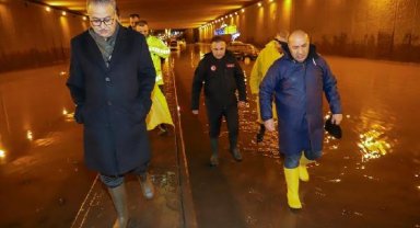 Diyarbakır'da sağanak, hayatı olumsuz etkiledi
