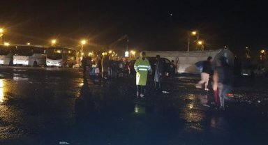 Diyarbakır'da sağanak, hayatı olumsuz etkiledi