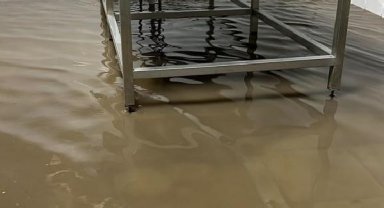 Diyarbakır'da sağanak, hayatı olumsuz etkiledi