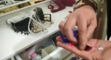 Dolandırıcılar, suçta kullanılan tablet ve bilgisayarları yakalanmamak için kırmış