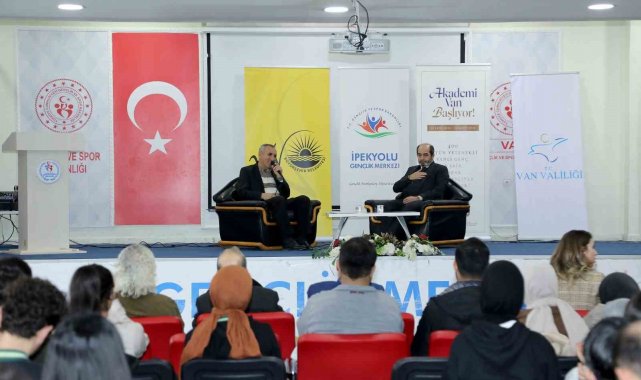 Dr. Ömer Demirbağ gençlerle buluştu