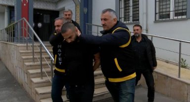Eczacı kalfası ile ev arkadaşını kendisine küfrettikleri için öldürmüş
