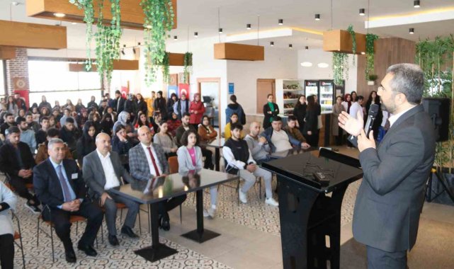 Edremit Belediyesi YKS'ye girecek gençlerin sınav ücretini bu yıl da karşılayacak
