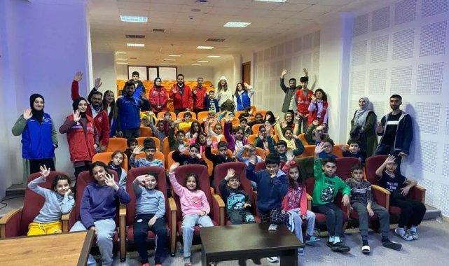 Elazığ GSB, küçük kalpleri güldürmeye çalışıyor