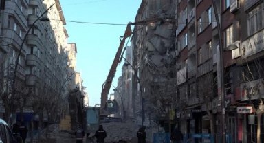 Elazığ'da ağır hasarlı 29 binanın yıkımı tamamlandı