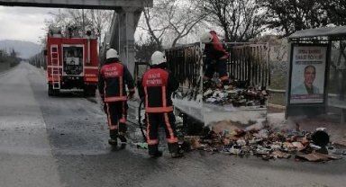 Elazığ'da seyir halinde yanan kamyonetteki çocuk yaralandı