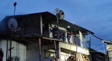Elazığ'da soba patladı, evin bir kısmı çöktü: 2 yaralı