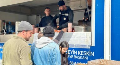 Elbistan ve Kırıkhan'da depremin yaraları sarılıyor 