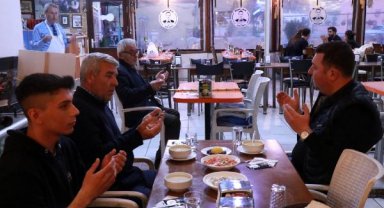 En geç iftarın yapıldığı Edirne'de, oruçlar dualarla açıldı