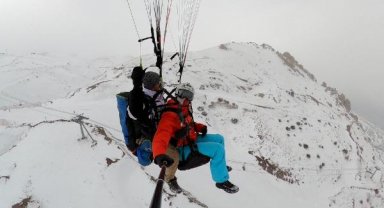 Ergan Dağı'nda kayak ve yamaç paraşütü