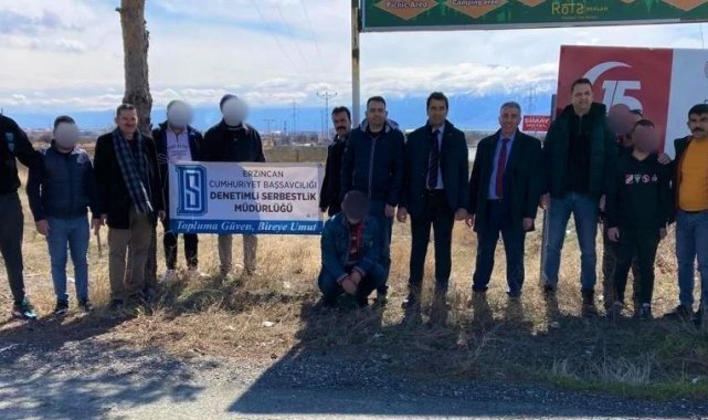 Erzincan'da yükümlülerden fidan dikim ve bakım çalışması