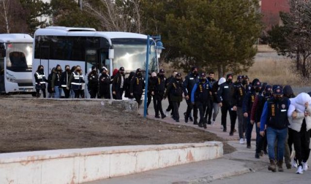 Erzurum merkezli 5 ilde 'dolandırıcılık' operasyonu; 20 gözaltı