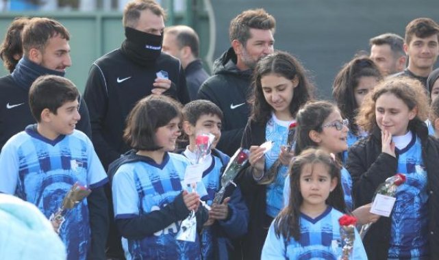 Erzurumspor, aralarında depremzedelerin de olduğu öğrencileri misafir etti