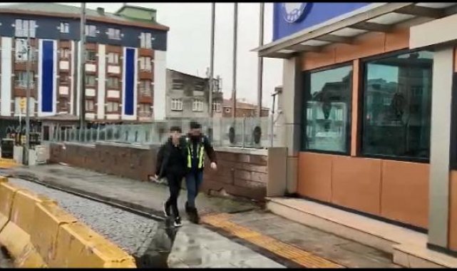 Esenler'de trafikte makas atarak ilerleyen ehliyetsiz sürücüye 13 bin 641 lira ceza