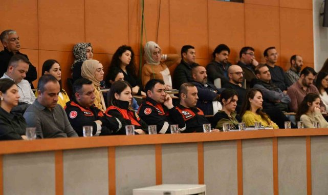 Esenyurt'ta deprem çalıştayının ilk toplantısı yapıldı