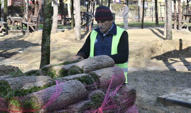 Esenyurt'ta parklar yaza hazırlanıyor
