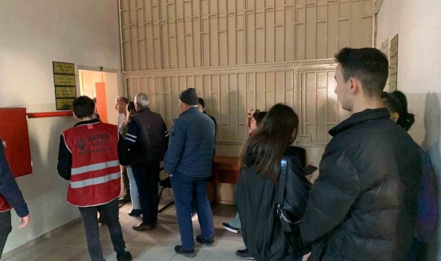 Eskişehir'de seçim kurullarında imza yarışı sürüyor