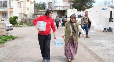 Eskişehir'den deprem bölgesine 12 TIR içme suyu desteği