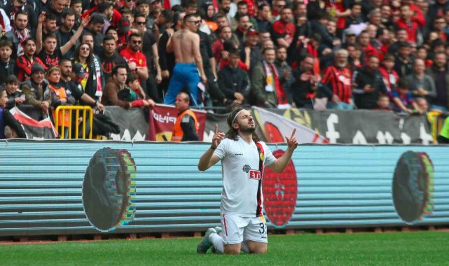 Eskişehirspor'da yeni transferlerle gol sorunu çözüldü