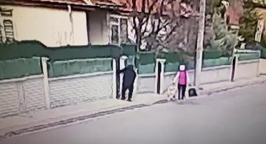 Evden çeyiz hırsızlığı kamerada
