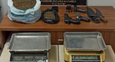 Evinde 2 kilo esrarla yakalandı
