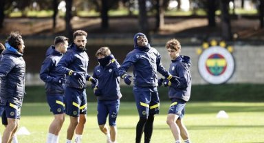 Fenerbahçe'de Beşiktaş maçı hazırlıkları sürüyor