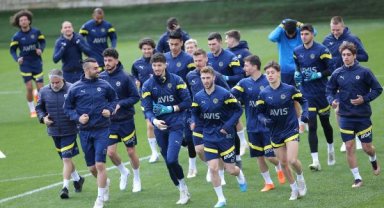 Fenerbahçe'de Valencia ve Emre Mor önce salonda, sonra sahada çalıştı