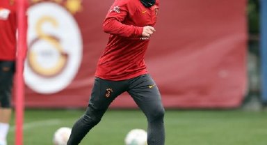 Galatasaray'da Dries Mertens takımla çalıştı