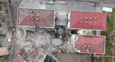 Galeria Sitesi ile ilgili ifade veren müteahhit: Yumuşak zemine denk geldim, vazgeçtim