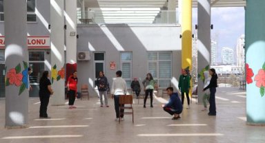 Gaziantep'te 2 KYK yurdu, 1026 depremzedeye yuva oldu