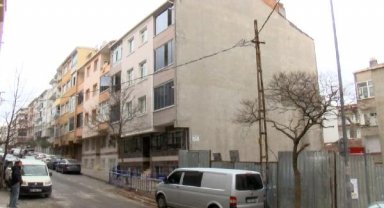 Gaziosmanpaşa'da çatlakların oluştuğu bina tahliye edildi