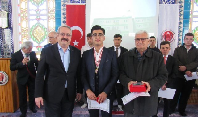 Genç Hatipler Salihli'de yarıştı