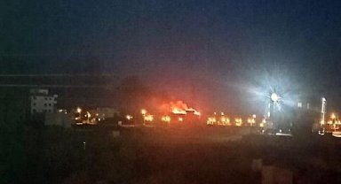 Göksu'da çıkan yangına arazi şartları nedeniyle müdahale edilemiyor