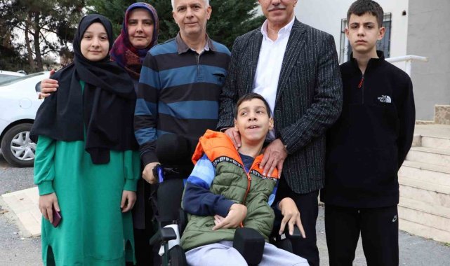 Gültak, depremzede aileleri yalnız bırakmıyor