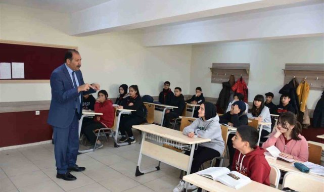 Gün, lise öğrencileriyle buluştu