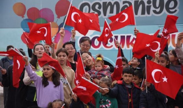 Güney Koreli gönüllüler, Çanakkale Zaferi etkinliğinde çocuklarla bir araya geldi