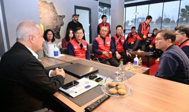 Güney Koreli gönüllüler, destek için deprem bölgesi Osmaniye'de